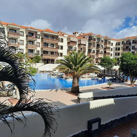 A Charming With A Swimming Pool Apartment *