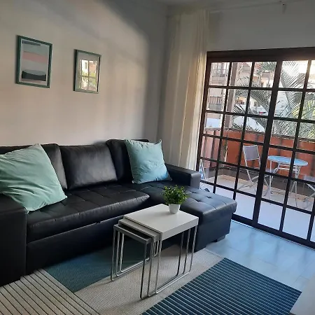 A Charming With A Swimming Pool Apartment *