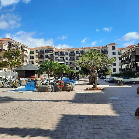 A Charming With A Swimming Pool *