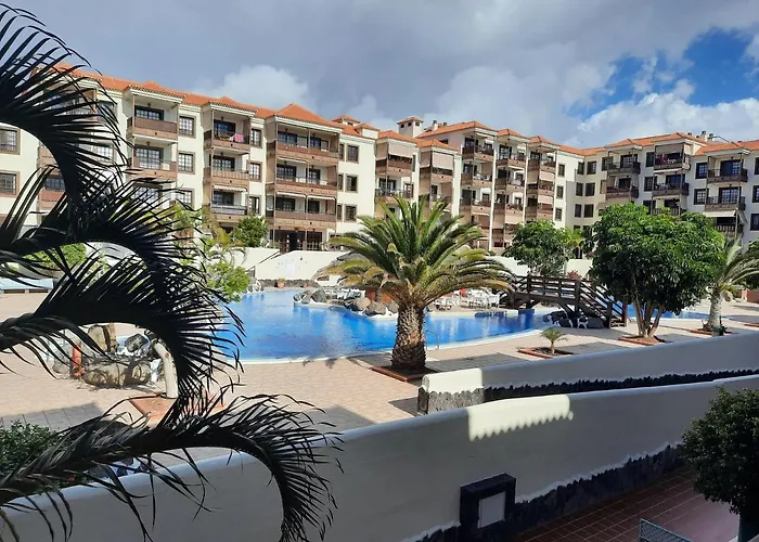 A Charming With A Swimming Pool Apartment *