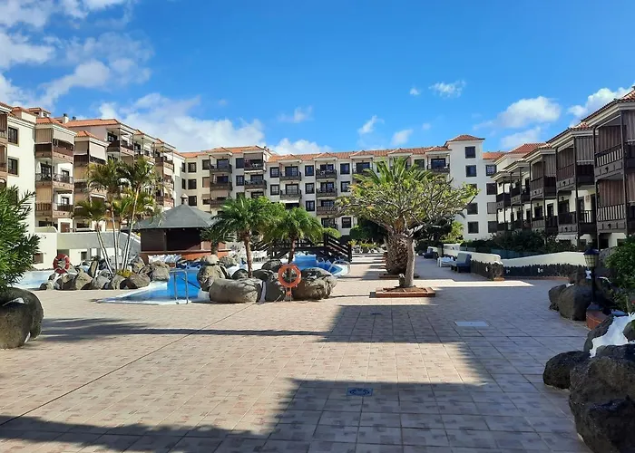 A Charming With A Swimming Pool *