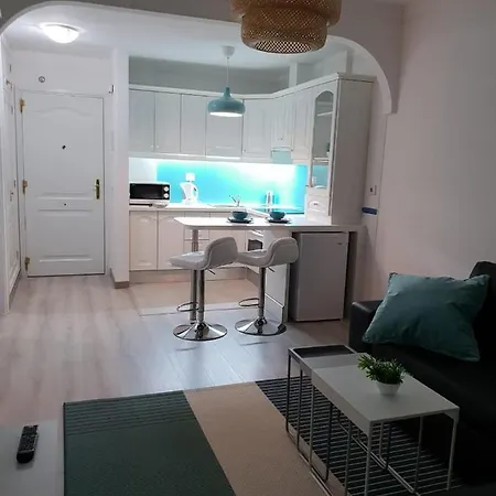 A Charming With A Swimming Pool * 코스타델실렌시오