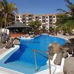 A Charming With A Swimming Pool Apartmán