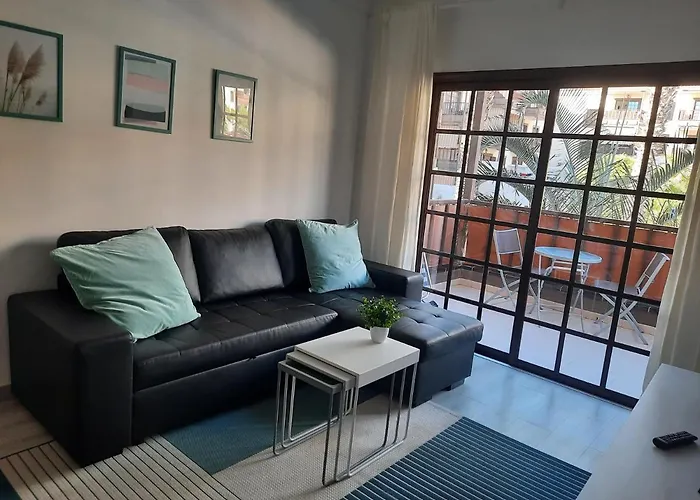 A Charming With A Swimming Pool Apartment *